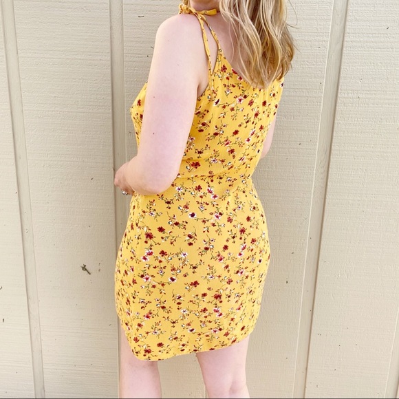 Sky and Sparrow yellow floral mini summer dress - Picture 4 of 10